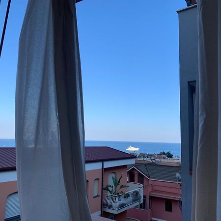 Residence La Fenice Ff Giardini Naxos Bagian luar foto
