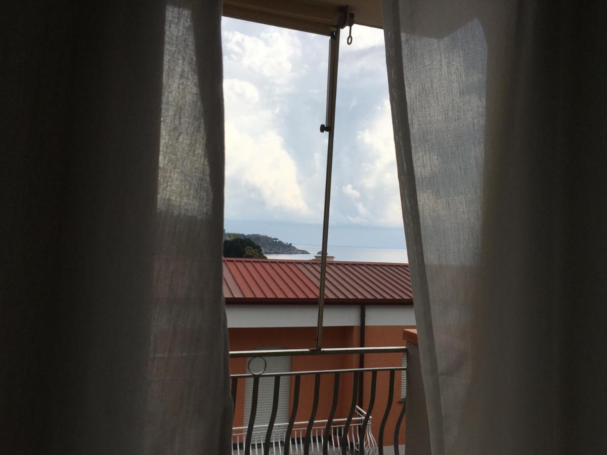 Residence La Fenice Ff Giardini Naxos Bagian luar foto