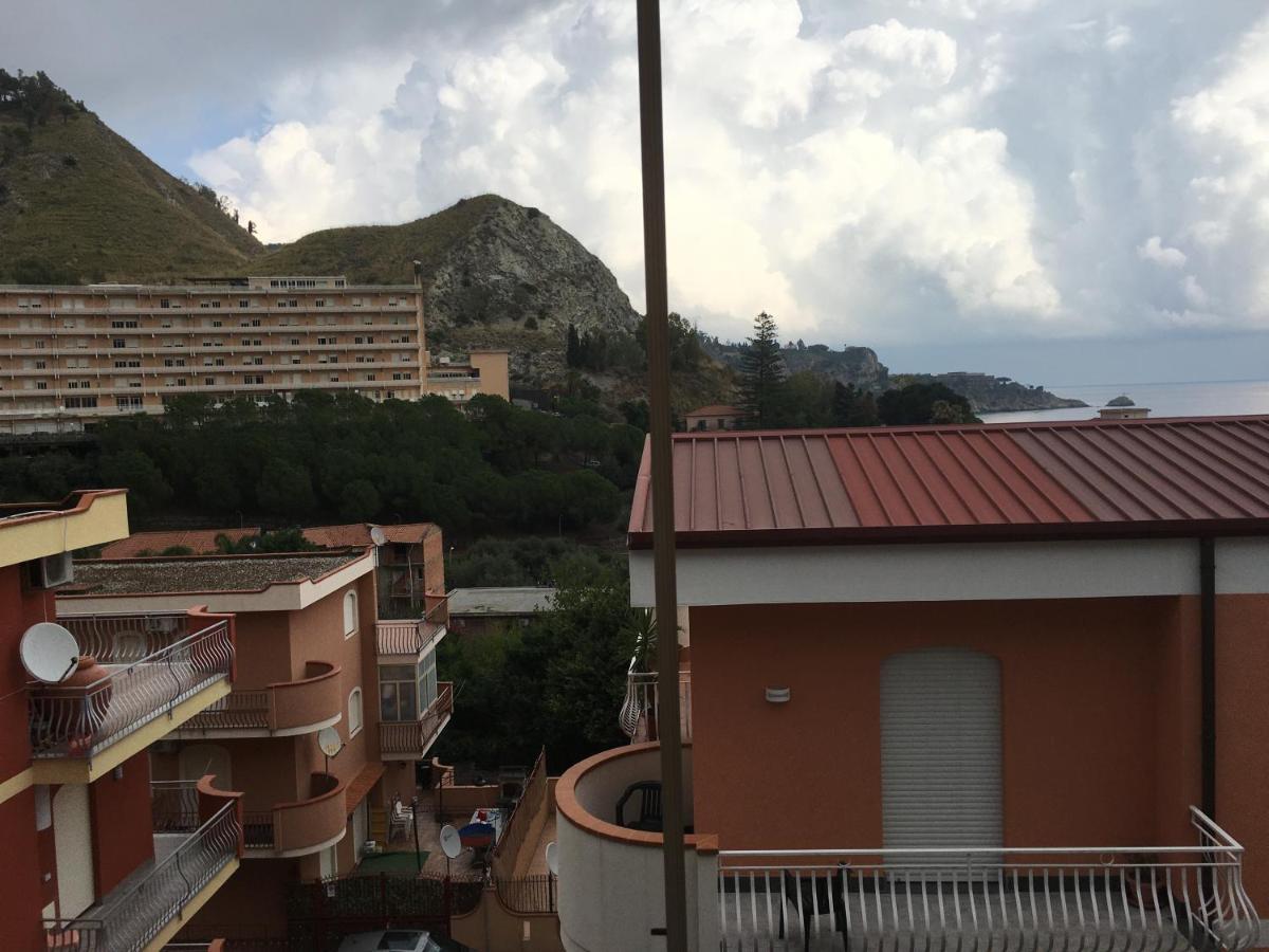 Residence La Fenice Ff Giardini Naxos Bagian luar foto