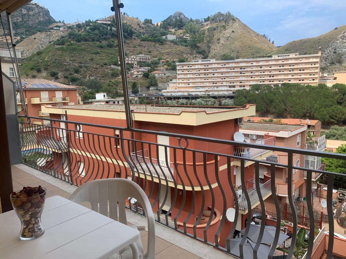 Residence La Fenice Ff Giardini Naxos Bagian luar foto