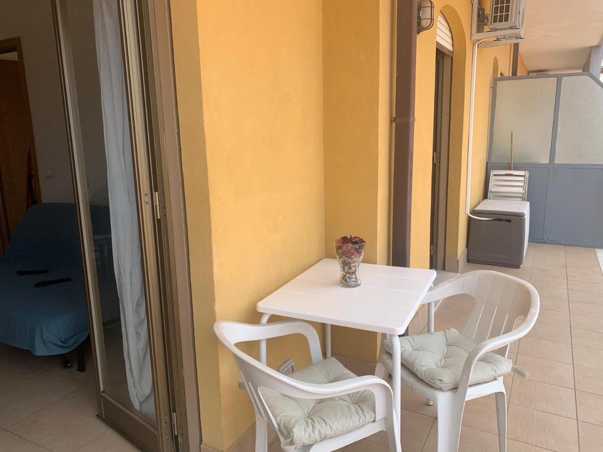 Residence La Fenice Ff Giardini Naxos Bagian luar foto