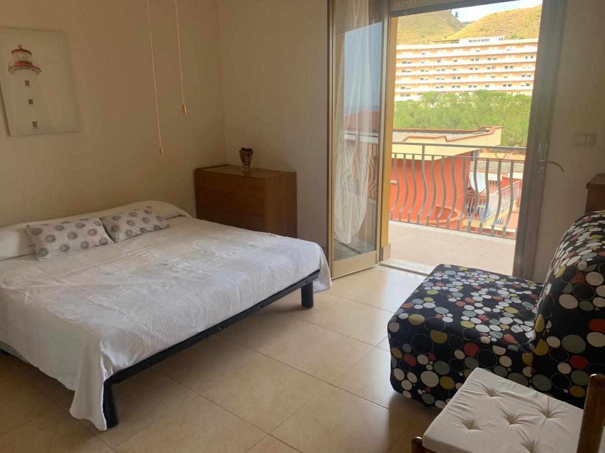 Residence La Fenice Ff Giardini Naxos Bagian luar foto