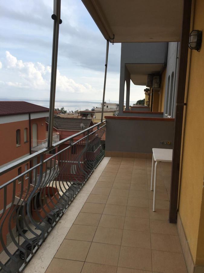 Residence La Fenice Ff Giardini Naxos Bagian luar foto